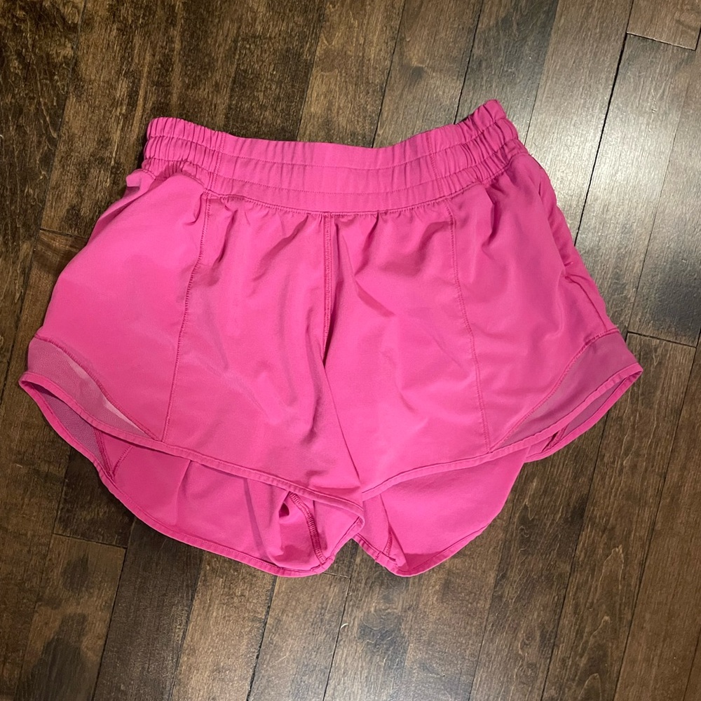 Lululemon hotty hot sonic pink shorts 4”